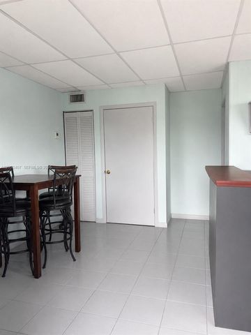 2930 NW 17th Terrace, Oakland Park, FL 33311