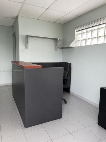 2930 NW 17th Terrace, Oakland Park, FL 33311