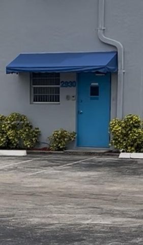 2930 NW 17th Terrace, Oakland Park, FL 33311