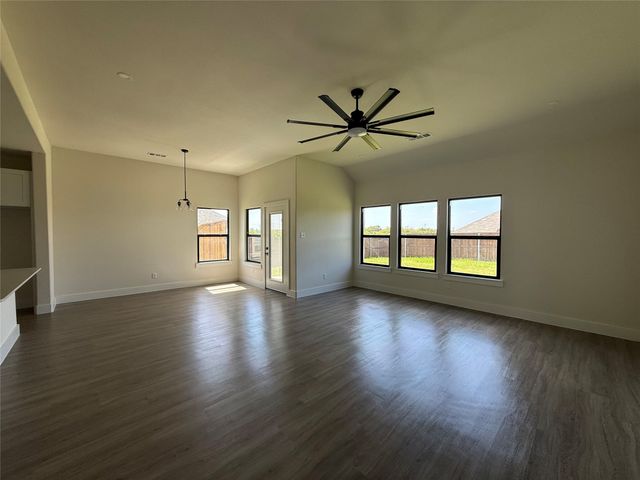 205 Reliance Road, Godley, TX 76044