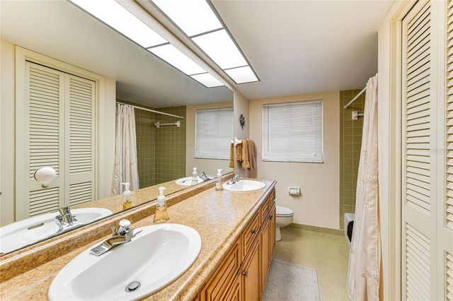 5008 MEDALIST ROAD, Sarasota, FL 34243