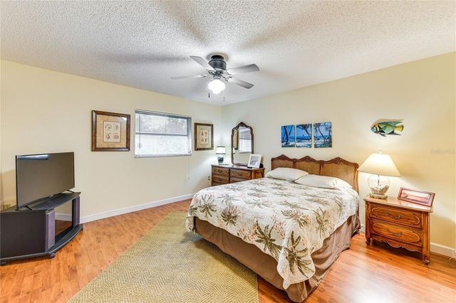 5008 MEDALIST ROAD, Sarasota, FL 34243