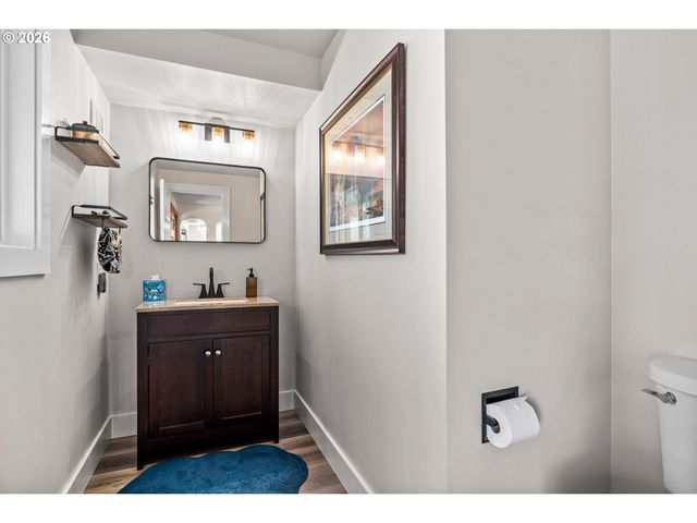 3835 WINSLOW Ave, Springfield, OR 97477