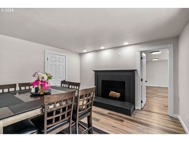 3835 WINSLOW Ave, Springfield, OR 97477