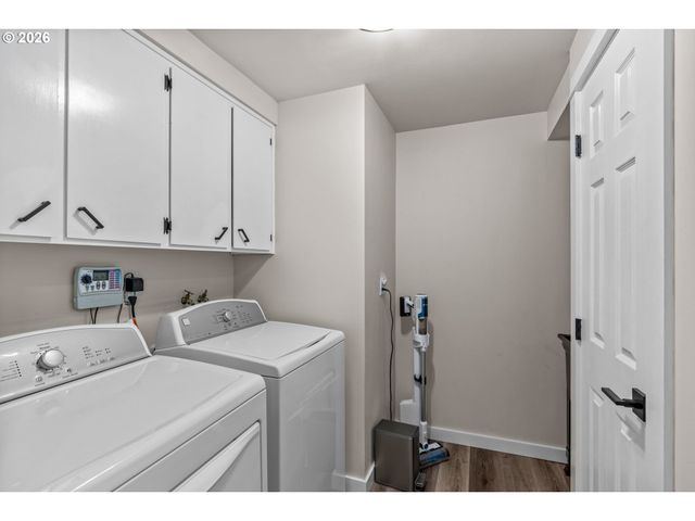 3835 WINSLOW Ave, Springfield, OR 97477