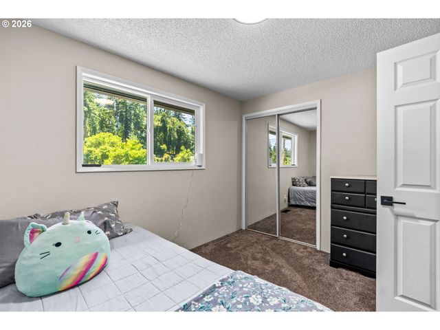 3835 WINSLOW Ave, Springfield, OR 97477