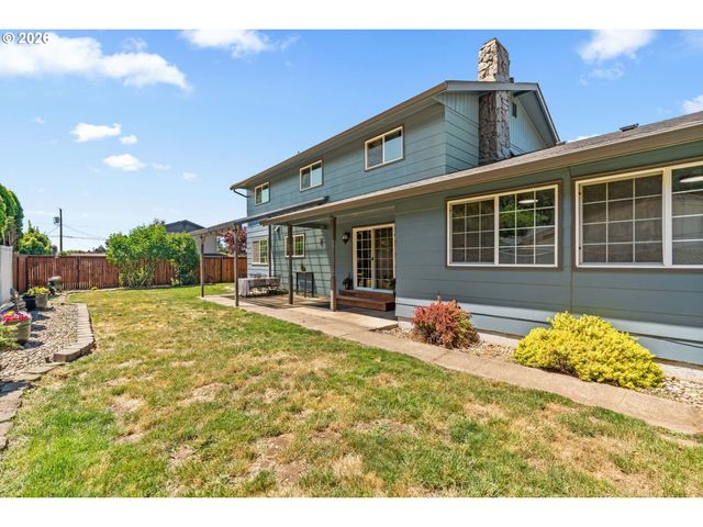3835 WINSLOW Ave, Springfield, OR 97477