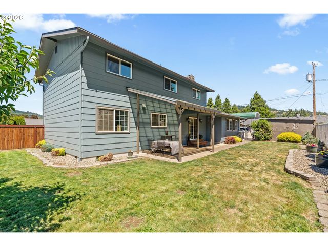 3835 WINSLOW Ave, Springfield, OR 97477
