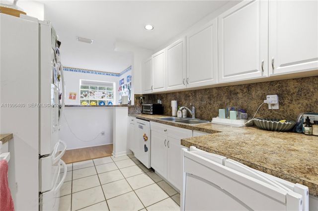 2817 NW 99th Ter, Sunrise, FL 33322