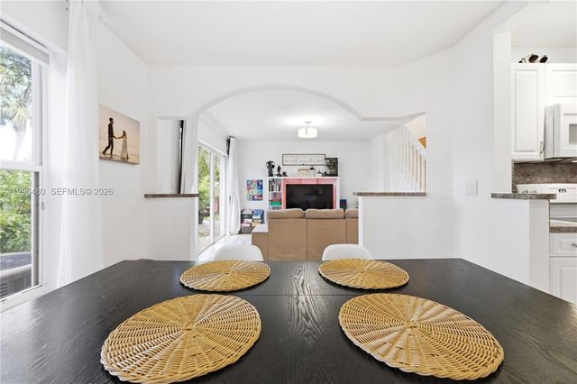 2817 NW 99th Ter, Sunrise, FL 33322