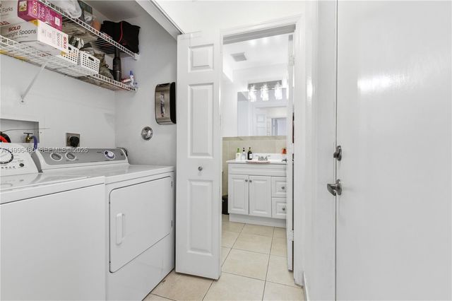 2817 NW 99th Ter, Sunrise, FL 33322