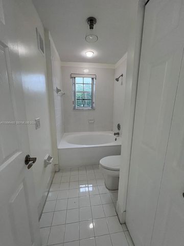 2817 NW 99th Ter, Sunrise, FL 33322