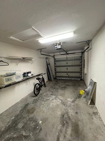 2817 NW 99th Ter, Sunrise, FL 33322