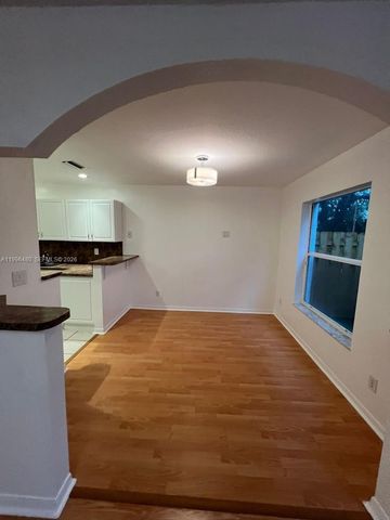 2817 NW 99th Ter, Sunrise, FL 33322