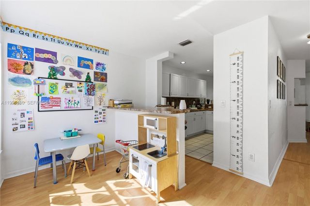 2817 NW 99th Ter, Sunrise, FL 33322