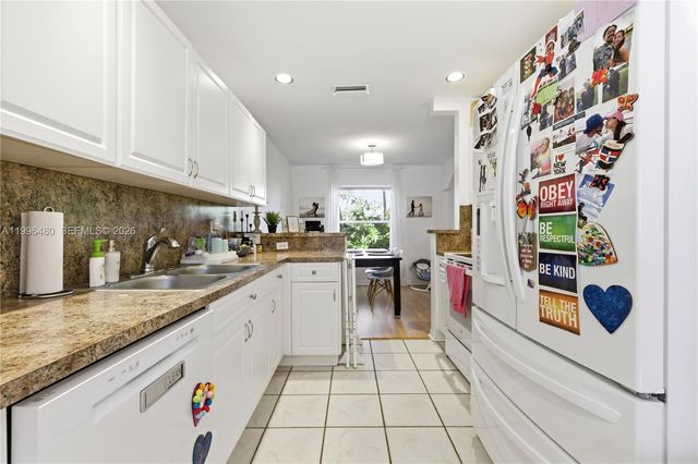 2817 NW 99th Ter, Sunrise, FL 33322