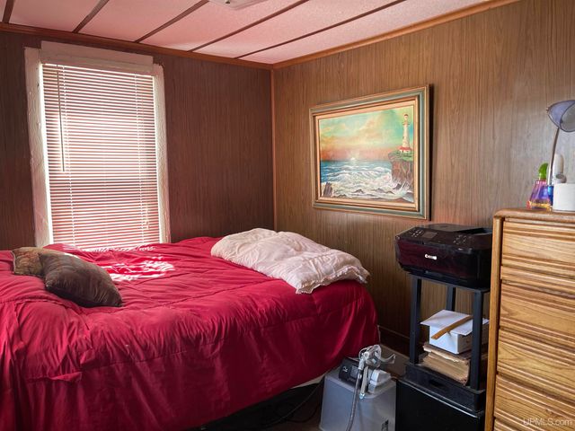 702 Cary Road, Hurley, WI 54534