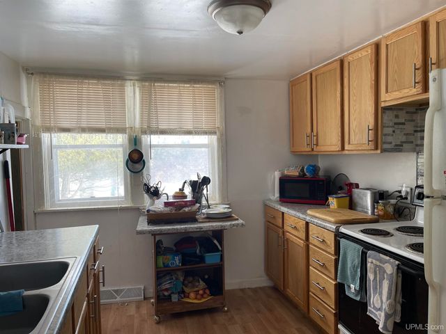 702 Cary Road, Hurley, WI 54534