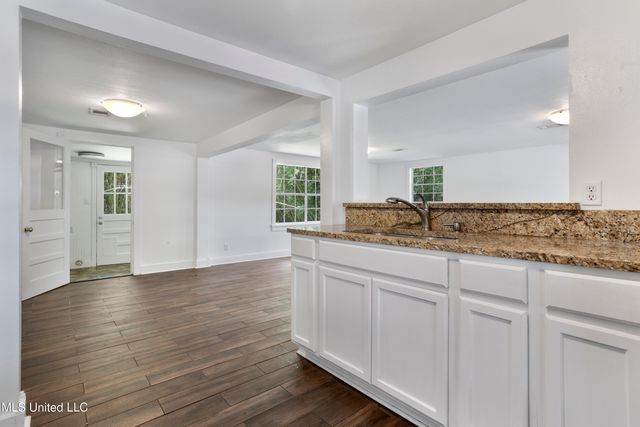 609 Russell Avenue, Ocean Springs, MS 39564