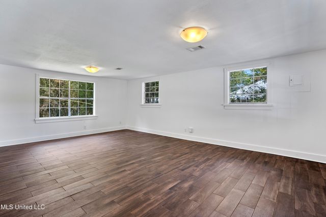 609 Russell Avenue, Ocean Springs, MS 39564