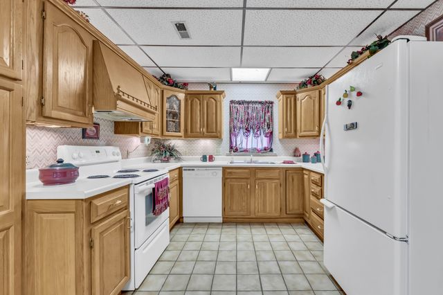 115 Mostly Locust Dr, Buchanan, TN 38222
