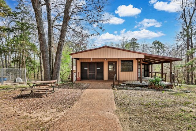 115 Mostly Locust Dr, Buchanan, TN 38222