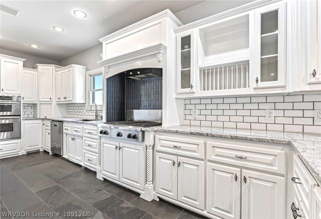 1112 Autumn Oaks Lane, Fort Smith, AR 72903