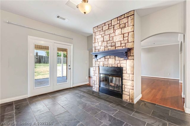1112 Autumn Oaks Lane, Fort Smith, AR 72903