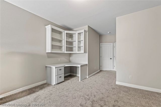 1112 Autumn Oaks Lane, Fort Smith, AR 72903