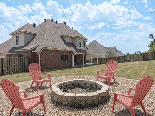 1112 Autumn Oaks Lane, Fort Smith, AR 72903