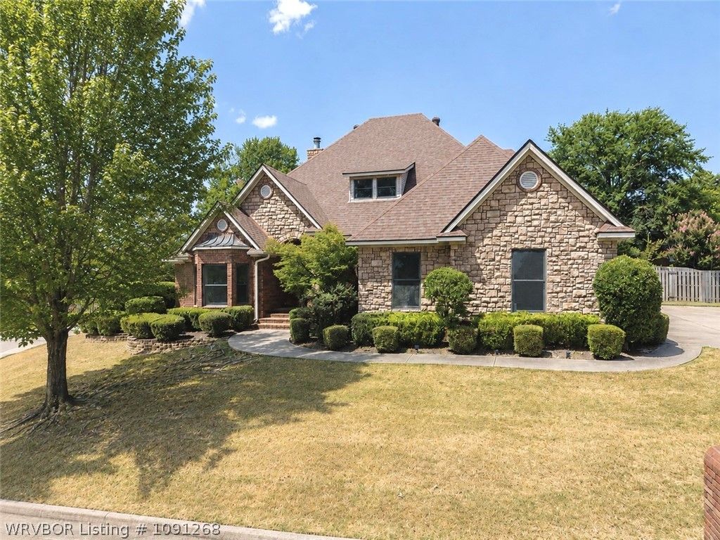 1112 Autumn Oaks Lane, Fort Smith, AR 72903