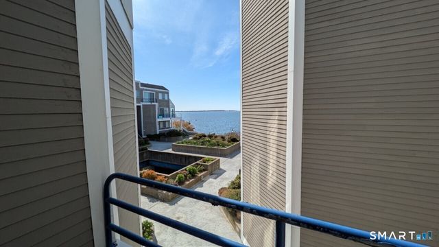 38 Harbour Close 38, New Haven, CT 06519