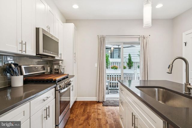 1428 S FRONT ST, Philadelphia, PA 19147