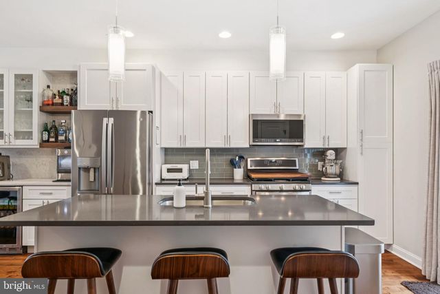 1428 S FRONT ST, Philadelphia, PA 19147