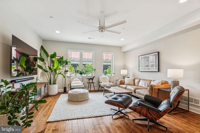1428 S FRONT ST, Philadelphia, PA 19147