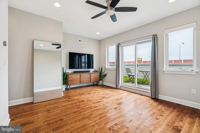 1428 S FRONT ST, Philadelphia, PA 19147