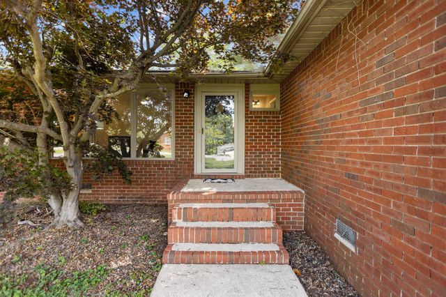 128 Bel Aire Dr, Winchester, TN 37398