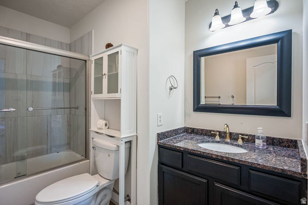 Image 15 of property listing at 795 N 2770 W, Provo, UT 84601