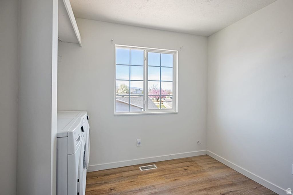 Image 20 of property listing at 795 N 2770 W, Provo, UT 84601