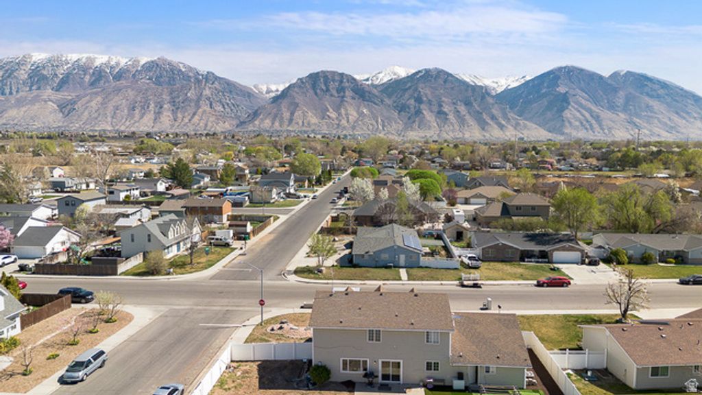 Image 26 of property listing at 795 N 2770 W, Provo, UT 84601