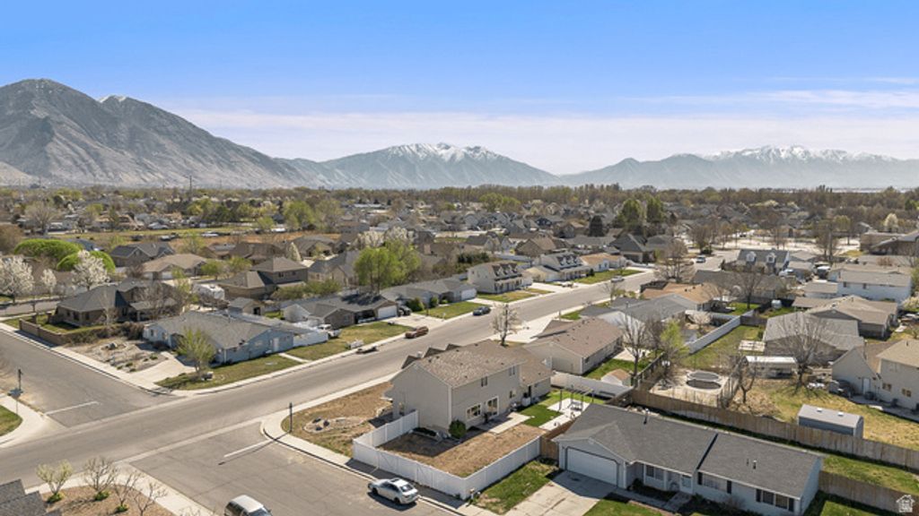 Image 28 of property listing at 795 N 2770 W, Provo, UT 84601