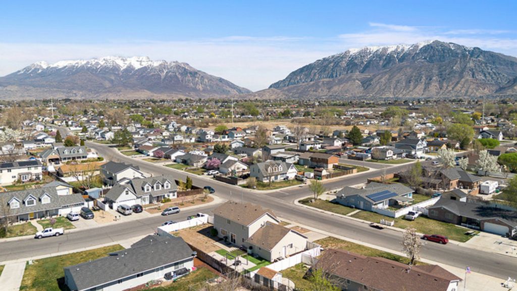 Image 30 of property listing at 795 N 2770 W, Provo, UT 84601