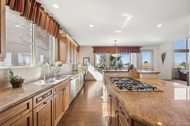 6893 S Netherland Way, Aurora, CO 80016