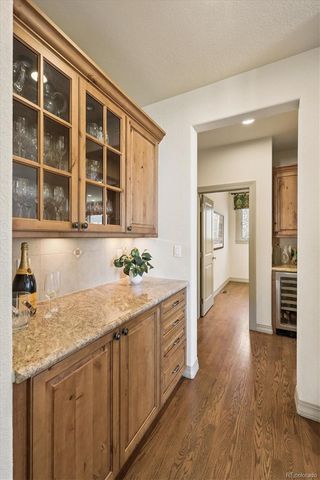 6893 S Netherland Way, Aurora, CO 80016