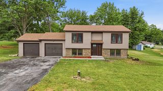 8320 Phyllis Road, Rockford, IL 61108