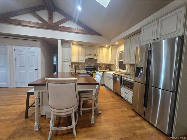224 Ohio Street, Hicksville, NY 11801