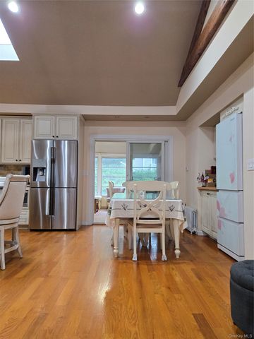 224 Ohio Street, Hicksville, NY 11801