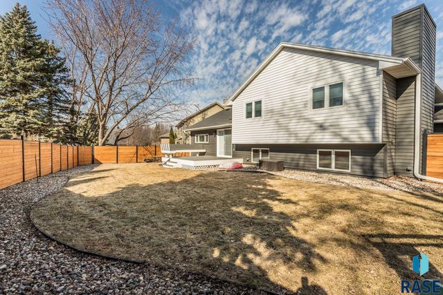 3717 S Jesse James Ct Court, Sioux Falls, SD 57103