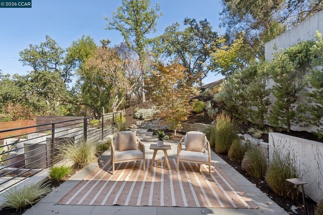 3647 Happy Valley Rd, Lafayette, CA 94549