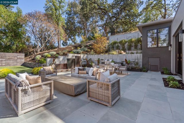 3647 Happy Valley Rd, Lafayette, CA 94549